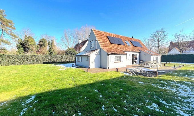 Nieuwpoort-aan-Zee House | Beautiful holiday home with a large garden