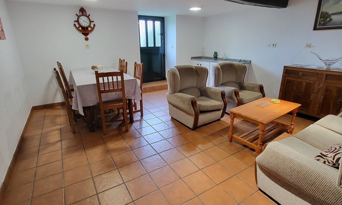 Ortigueira House | Beautiful holiday home in Céltigos with a private garden.
