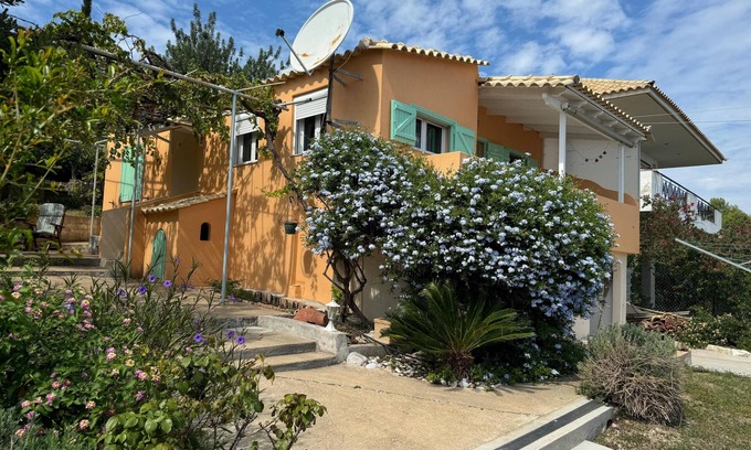 Neratzia House | Beautiful holiday home in Logga near Aghios Andreas with fantastic sea views.