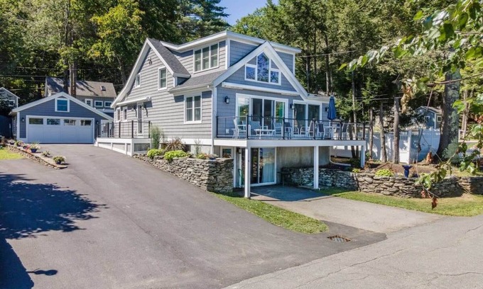 Spofford House | Beautiful Home 30 Feet from the sand at Spofford Lake!