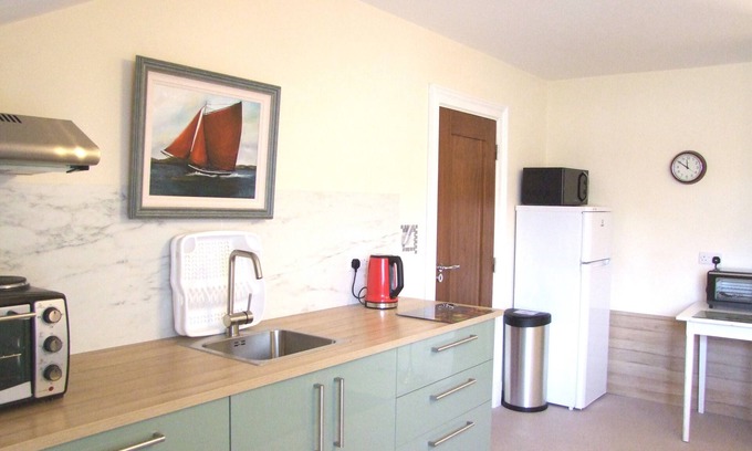 Glendalough Other | Beautiful home and location Farmhouse Home-stay Suite