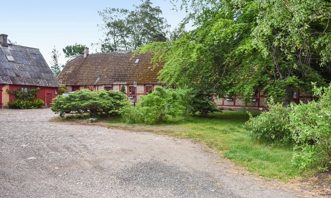 Kvarlov House | Beautiful home in Annelöv