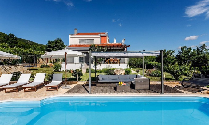 Dicmo House | Beautiful home in Dicmo with sauna