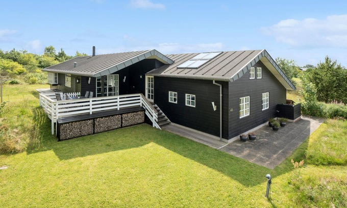 Krejbjerg House | Beautiful home in Ejstrupholm with WiFi