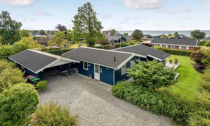 Hejsager Strand House | Beautiful home in Haderslev with WiFi