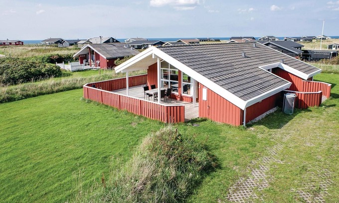 Lonstrup House | Beautiful home in Hjørring with sauna