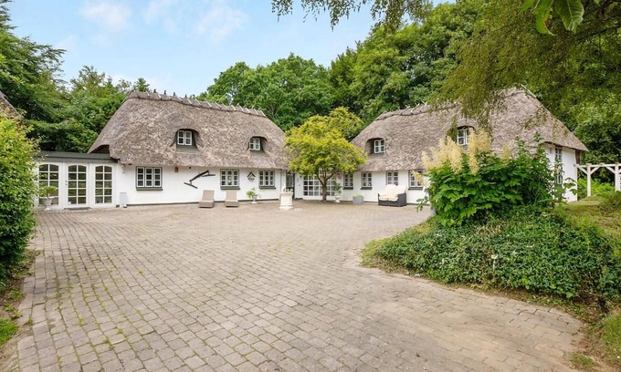 Juelsminde House | Beautiful home in Juelsminde with sauna
