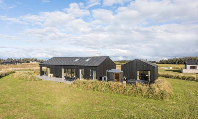 Lokken House | Beautiful home in Løkken with sauna
