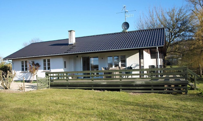 Spodsbjerg House | Beautiful home in Rudkøbing with 3 Bedrooms and WiFi
