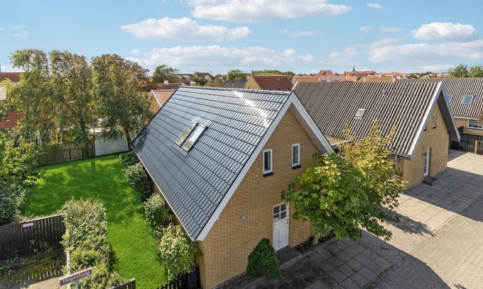 Skagen House | Beautiful home in Skagen with WiFi