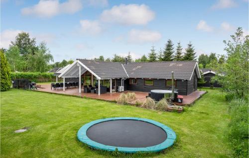 Marielyst House | Beautiful Home In Væggerløse With Wifi