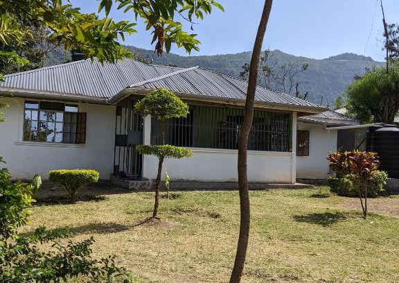 Ruma National Park House | Beautiful Home on The shores of Lake Victoria.