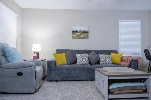 Fort Worth House | Beautiful Home Quiet Area 30 Days Minimum Stay