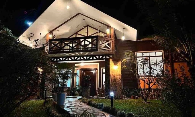 Palma House | Beautiful Home set in Paradise with Jacuzzi & Pool