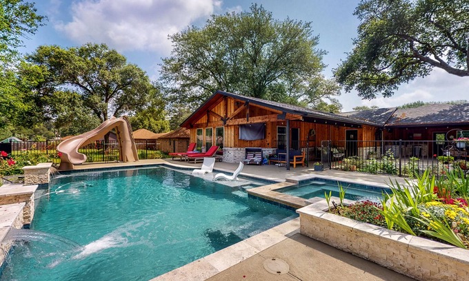 Tomball House | Beautiful Home with pool, fireplace, pool table, hot tub, & W/D