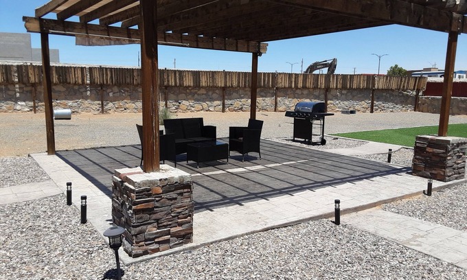 Biggs Field House | Beautiful Home with spacious rooms and backyard!