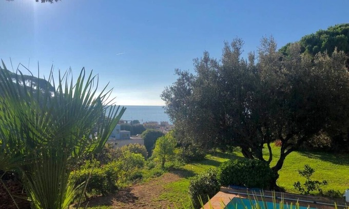 Caldes d'Estrac Villa | Beautiful house with Medieval tower