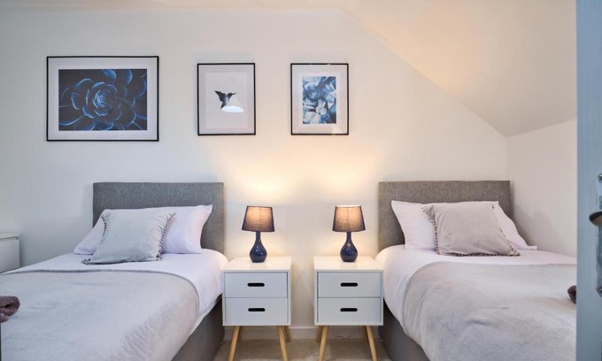 Peterborough House | BEAUTIFUL HOUSE in a QUIET LOCATION