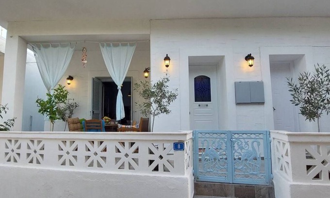 Parikia House | Beautiful House in the Capital of Parosnn