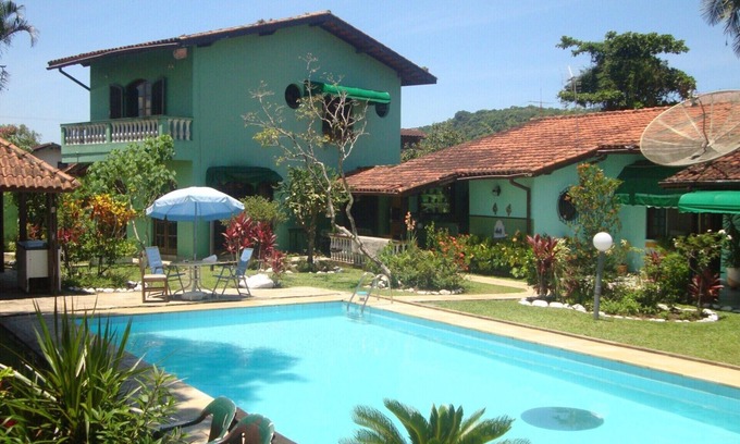 Itanhaem House | Beautiful House w/7 Bedrooms being 6 suites {comfortable leisure playground WIFI}