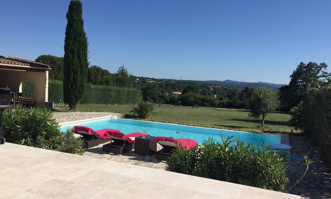 Barjac House | Beautiful house with heated infinity pool overlooking Barjac