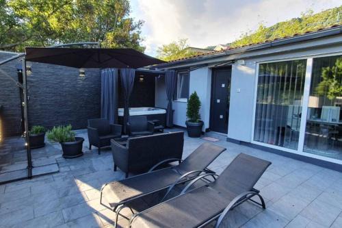 Bakarac House | Beautiful house with large terrace and jacuzzi
