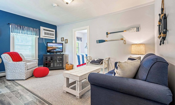 Ogunquit Apartment | Beautiful inn, Lighthouse Landing. #4 Starfish