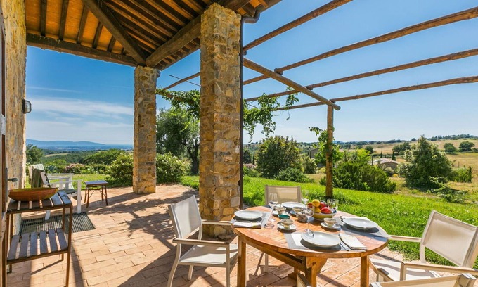 Magliano in Toscana House | Beautiful villa for 4 people with WIFI, patio and pets allowed