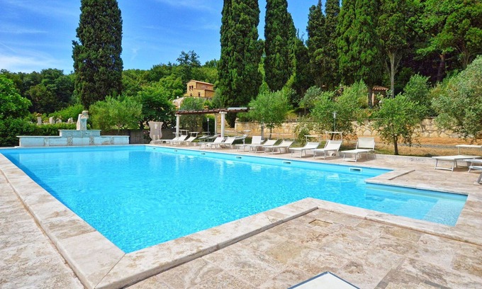 Monteverdi Marittimo Apartment | Beautiful apartment for 8 people with pool and parking