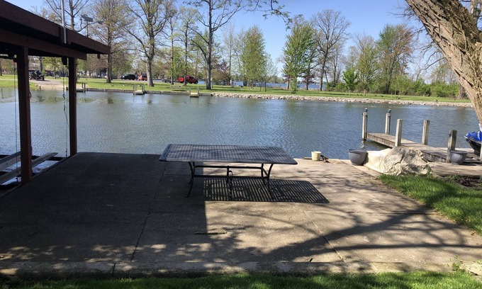 Lakeview House | Beautiful Lakefront 3-bedroom 3 full bath home + large play yard; Sleeps 8!
