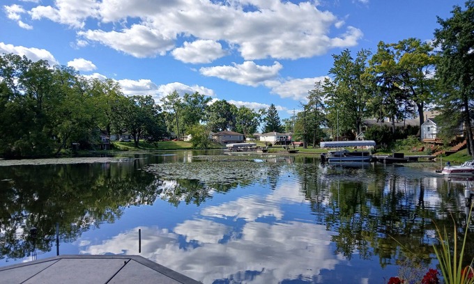 Oxbow House | Beautiful Lakefront Home with kayaks/paddleboats included! Pets allowed!