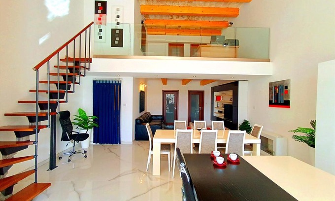 Kalkara Apartment | Beautiful large Sea Front Duplex Loft