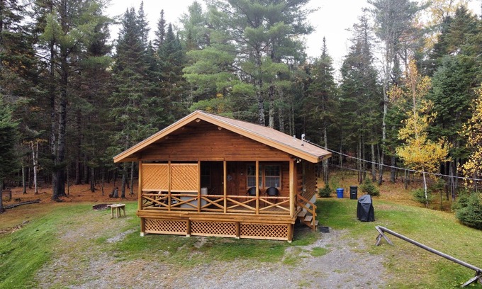 Rockwood Cabin | Beautiful Log Cabin located near Moosehead Lake.