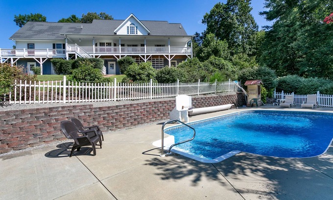 Weaverville House | Beautiful Mountain Retreat with Pool and Hot Tub Near Asheville! High-Speed Internet + Game Room