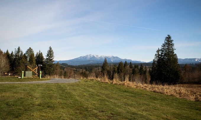 Woods Creek House | Beautiful Mountain View home in private setting