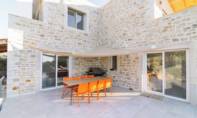 Kamilari House | Beautiful natural stone vacation home in the south of Crete (Kamilari) - sea view!