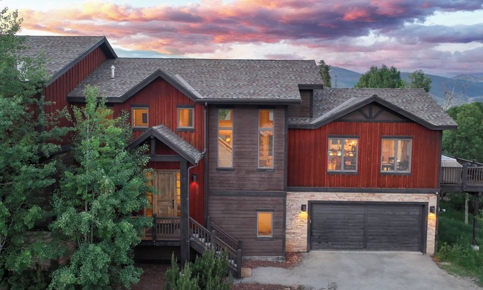 Wildernest House | Beautiful, Newer 5 Level Luxury Mountain Home - Grande Summit Lodge