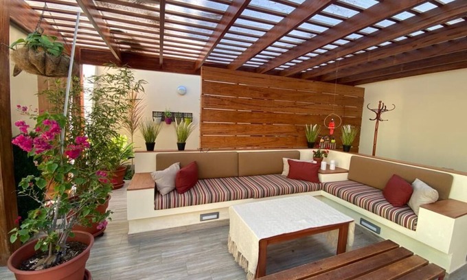 La Punta House | Beautiful, newly remodeled home, just steps from the Cantolao Beach