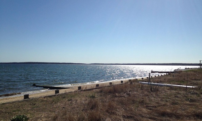 Southold House | Beautiful North Fork 3-Bedroom Home Steps Away from a Private Sandy Bay