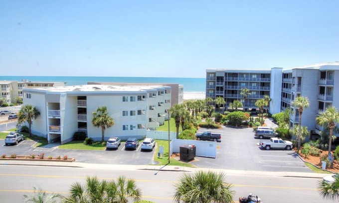 Myrtle Beach Condo | Beautiful Ocean views from this 2nd row condo. - Pelican Landing 312