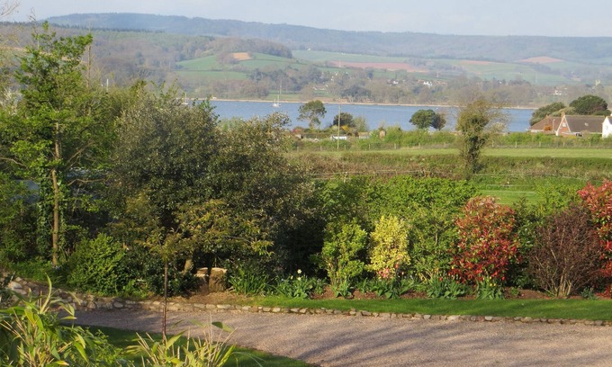 Lympstone Apartment | Beautiful One Bedroom Holiday Flat With Stunning Exe Estuary Views, Lympstone