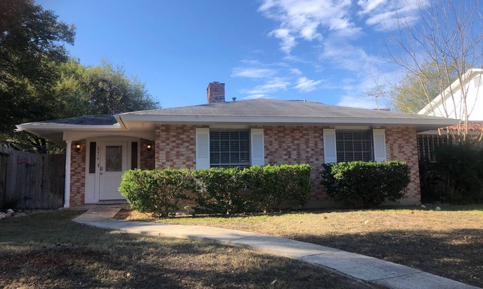 Leon Valley House | beautiful one floor house with exellent location