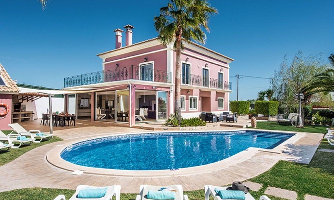 Tunes Villa | Beautiful private villa for 12 guests with private pool, A/C, WIFI, TV, patio and panoramic view