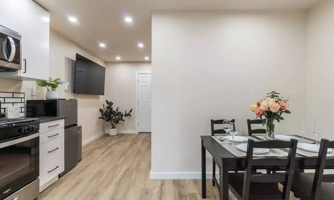 Federal Way Apartment | Beautiful place+great location with large smart TV.