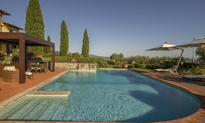 Massa e Cozzile Villa | Beautiful private villa with WIFI, hot tub, private pool, A/C, sauna, TV, patio and panoramic view