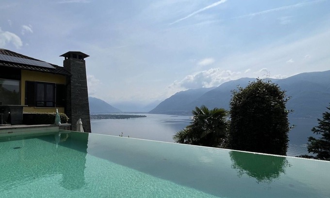 Porto Ronco House | Beautiful private villa for 6 guests with WIFI, private pool, TV, patio, panoramic view and park...