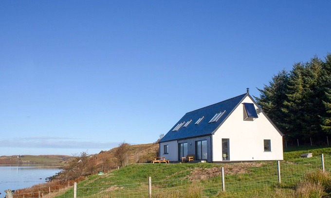 Greshornish House | Beautiful private villa for 6 guests with WIFI and TV