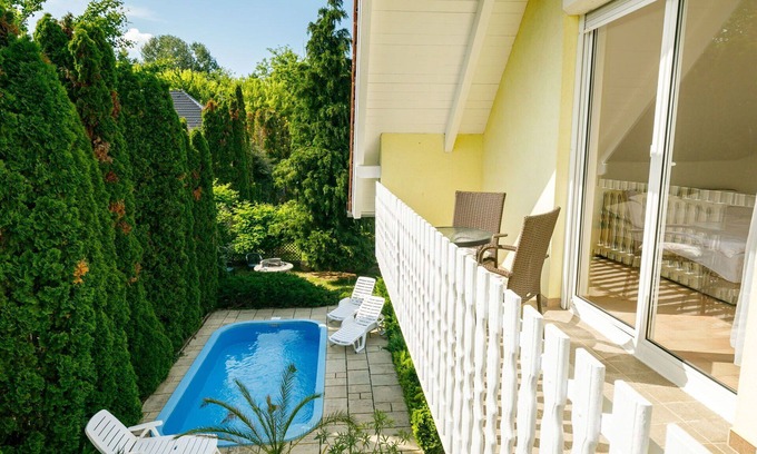 Balatonszarszo House | Beautiful private villa with WIFI, A/C, private pool, TV, terrace, pets allowed and parking