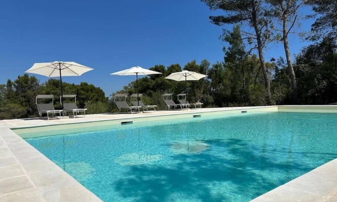 Alberobello Villa | Beautiful private villa with private pool, A/C, WIFI, TV and pets allowed, close to Alberobello