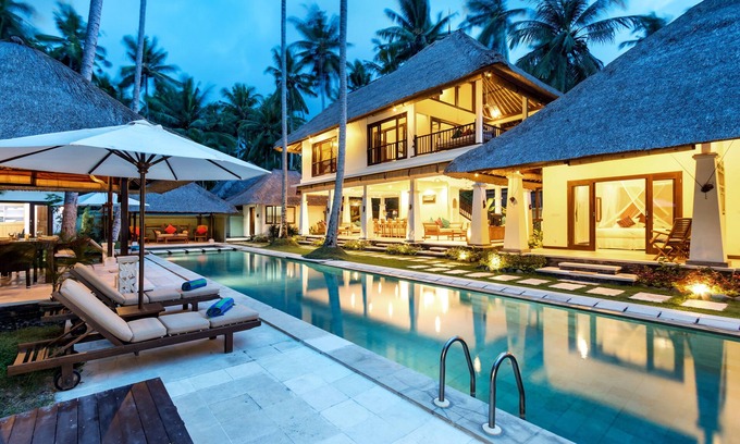 Candi Dasa Villa | Beautiful Private Pool Villa by the Beach in Candidasa